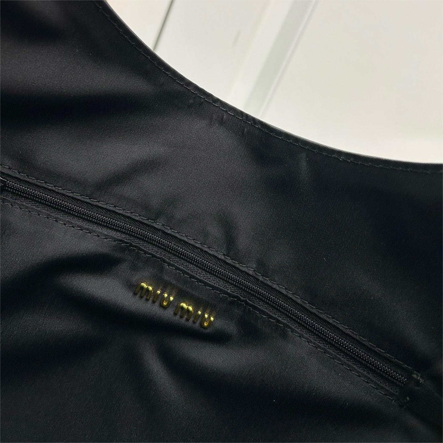 MIU MIU-shopping hobo