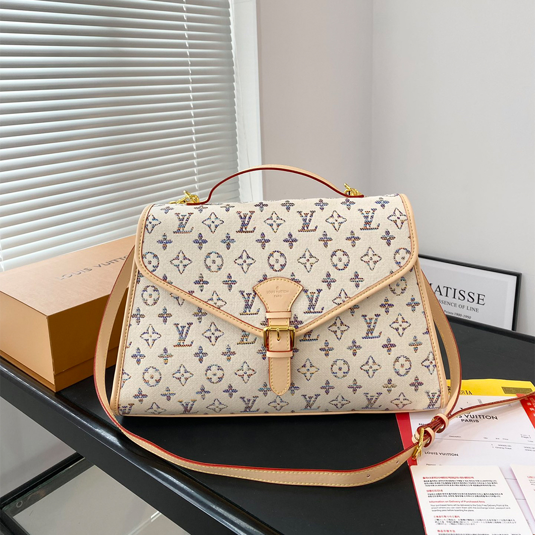 LV-24ss Navigation series embroidered messenger bag