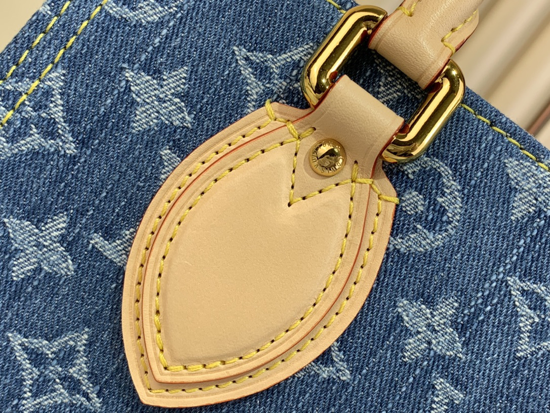 LOUIS VUITTON - LV ONTHEGO PM Blue denim Shoulder Crossbody Handbag blue