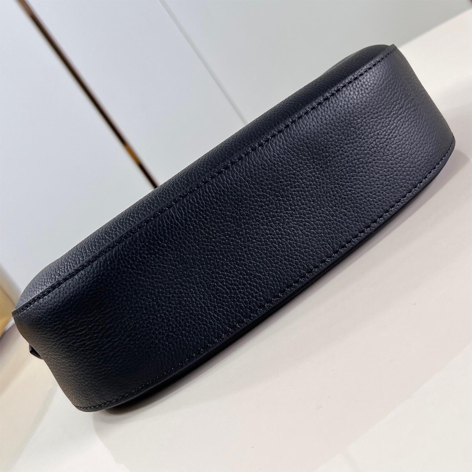 LV-Low key shoulder bag