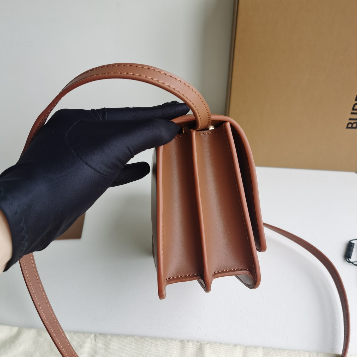 Burberry-Leather Lock Bag