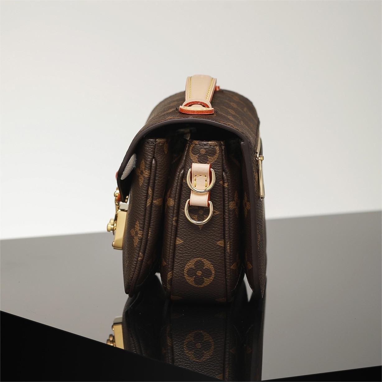 LV-Pochette Métis East West