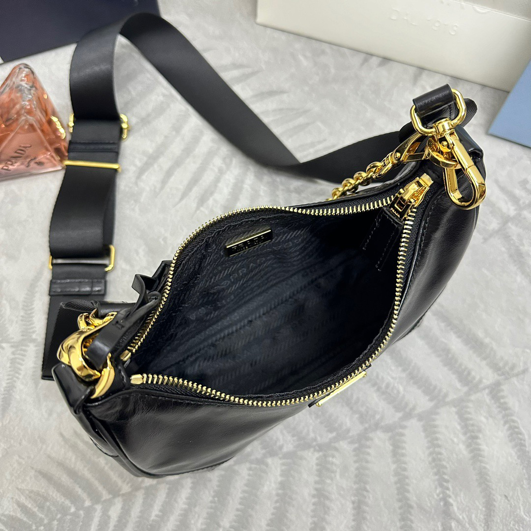 PRADA-baokuanqnylon hobo