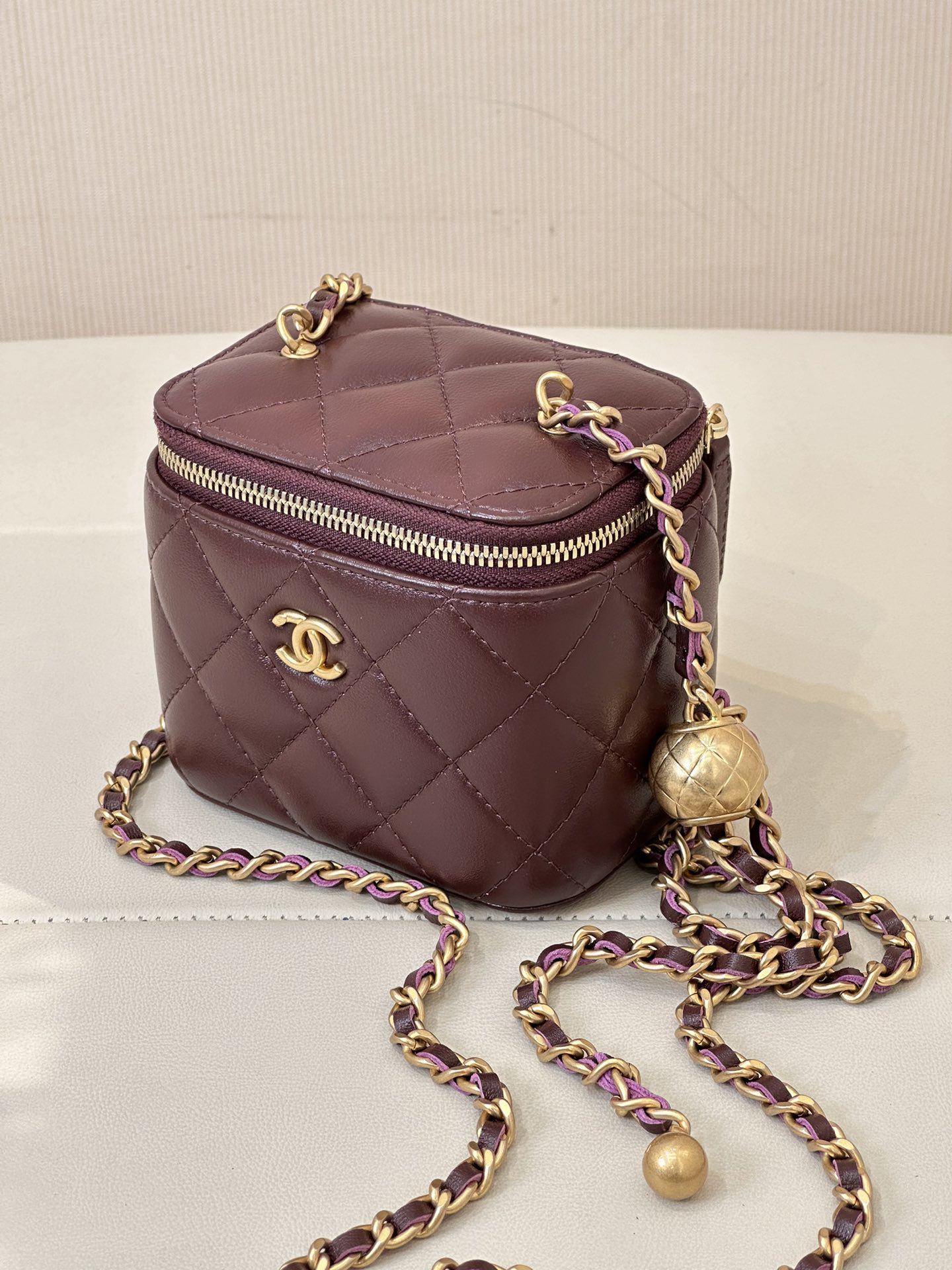 Chanel - AP4168