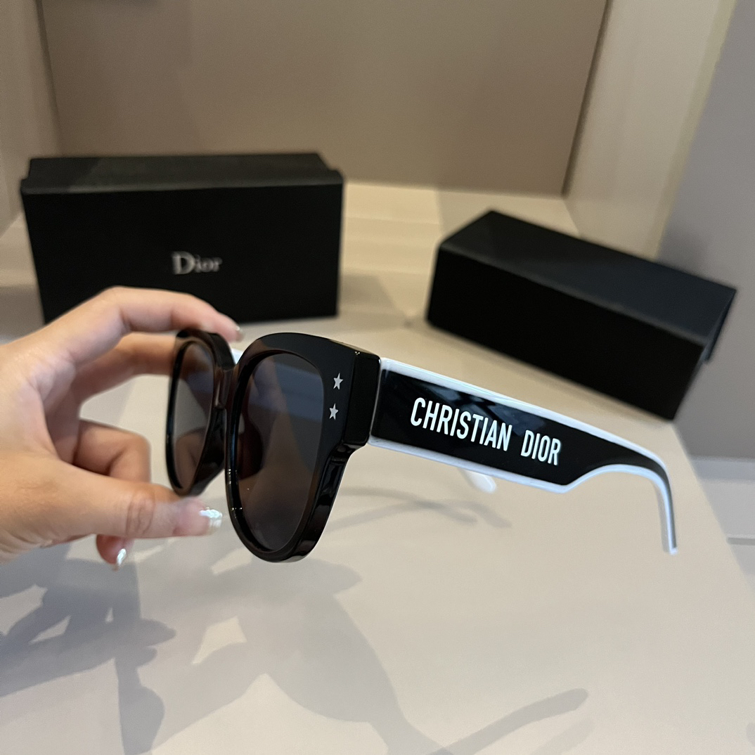 Dior-Round Frame Versatile Sunglasses