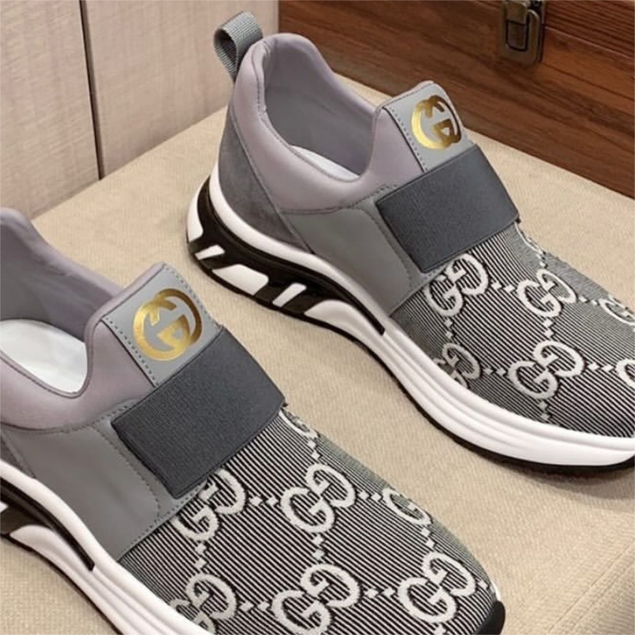 GUCCI-Old flower fabric