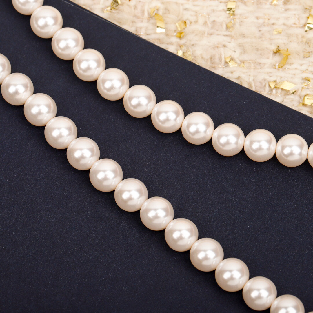 Dior-pearl necklace