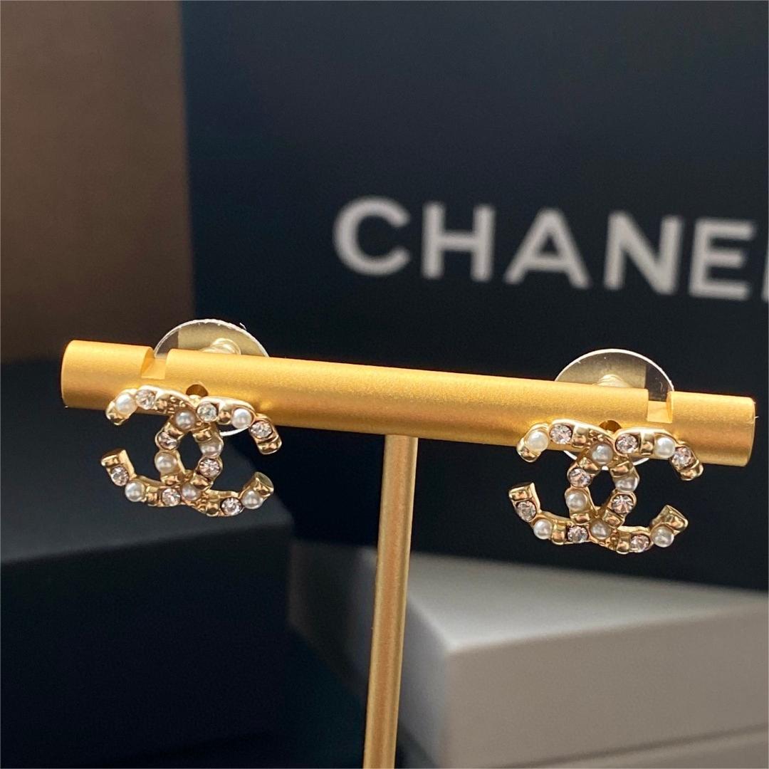 Chanel-Pearl Diamond CC Earrings
