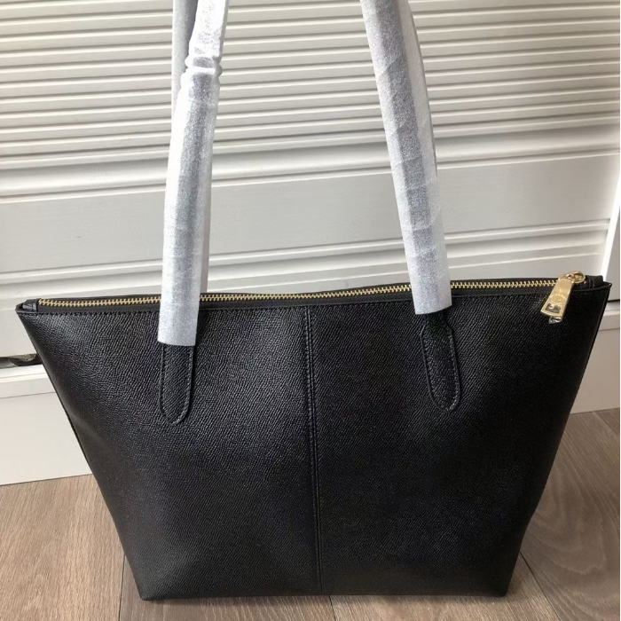 Coach-Full Leather Zipper Tote Bag