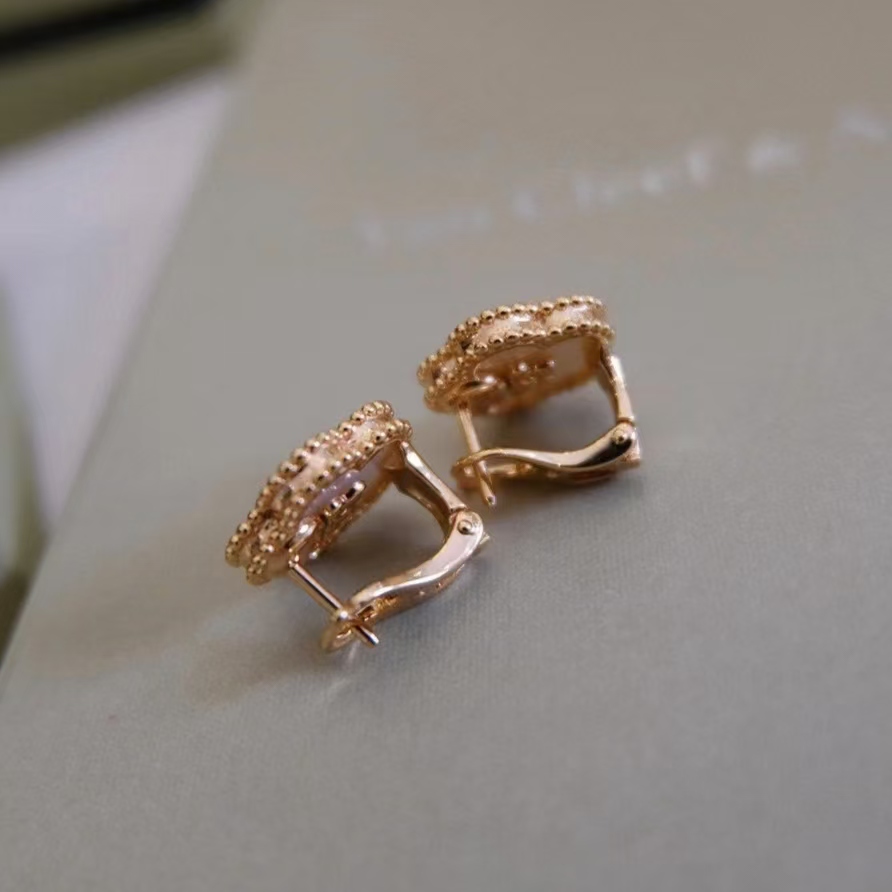 Van Cleef & Arpels - Lucky Spring Plum Earrings