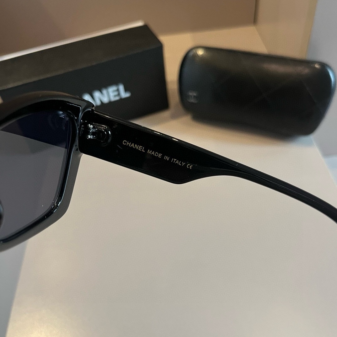 Chanel-socialite style Sunglasses