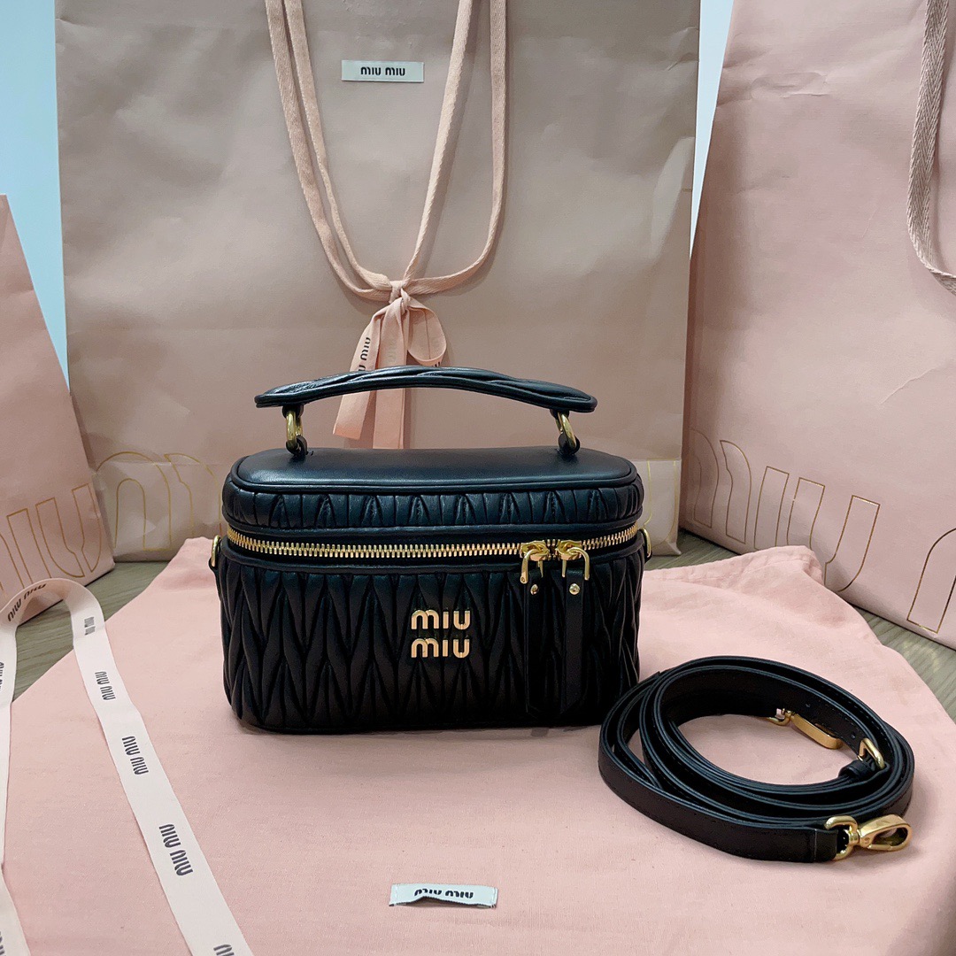 MIU MIU-Makeup bag and handbag matelasse