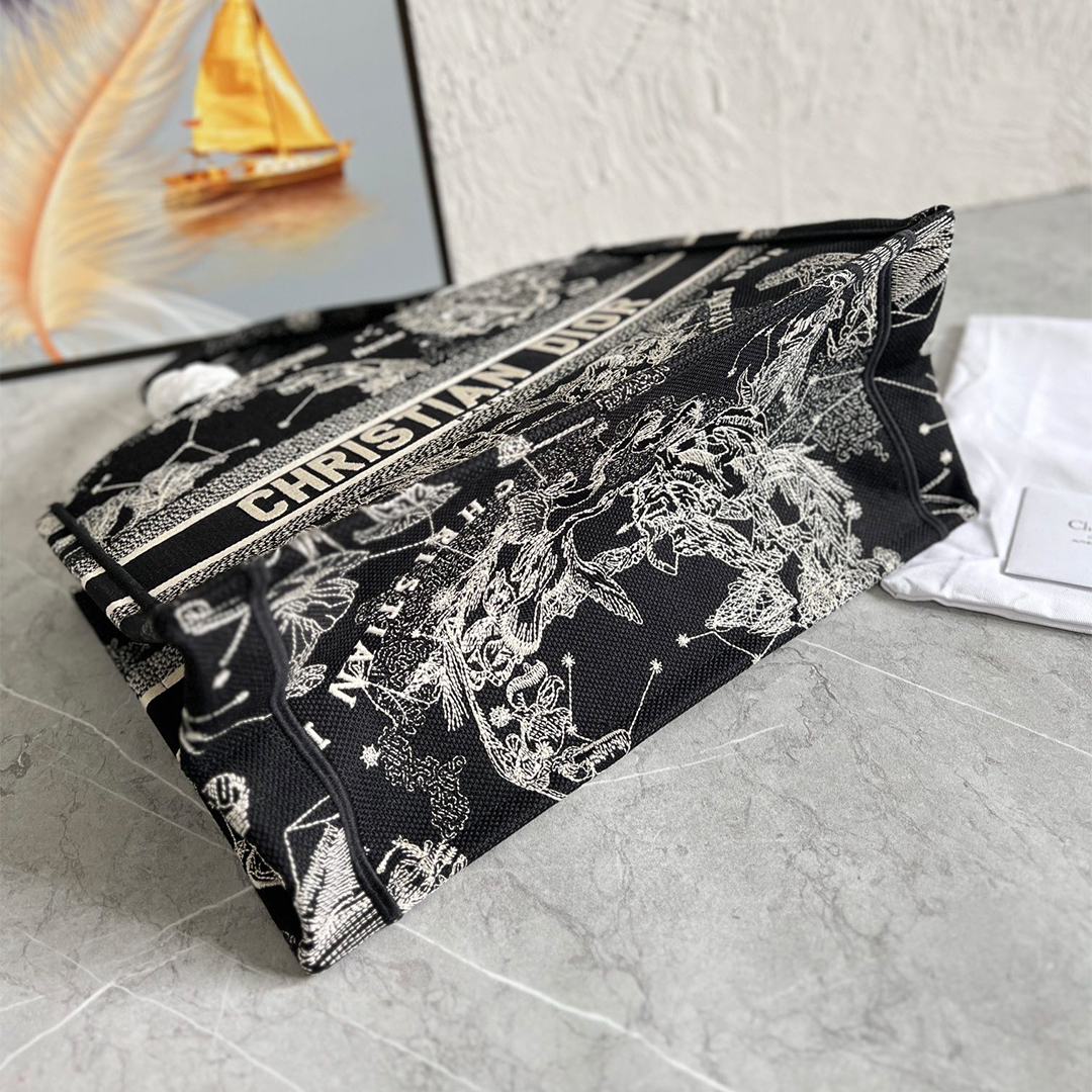 Dior-book tote constellation