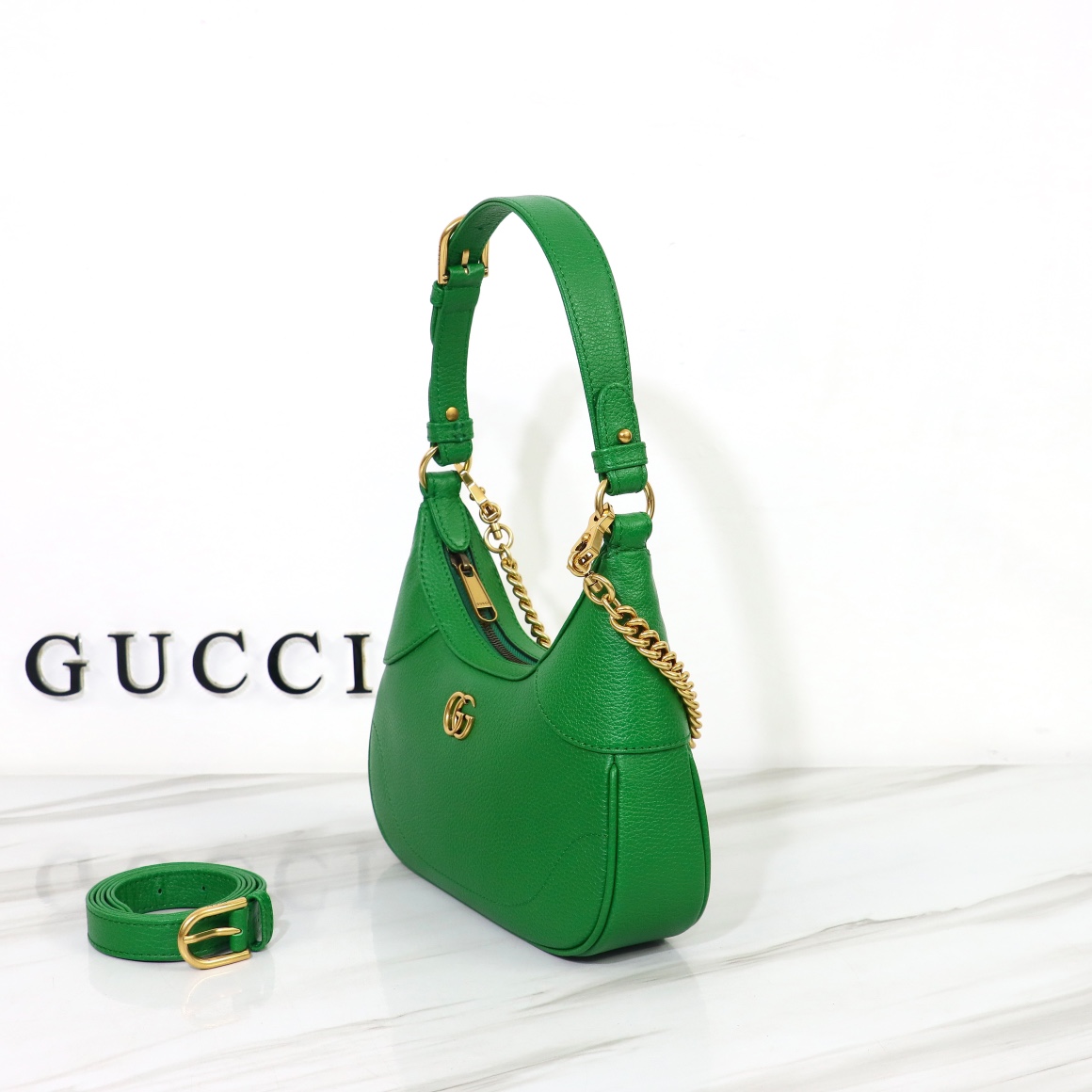 GUCCI-Cosmopone series Crescent shaped Small shoulder backpack