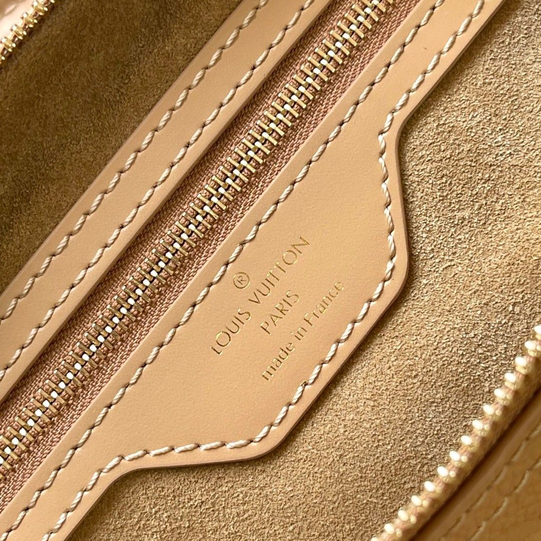 LOUIS VUITTON - Speedy Soft 30 Cowhide Leather Shoulder Crossbody Travel Bag