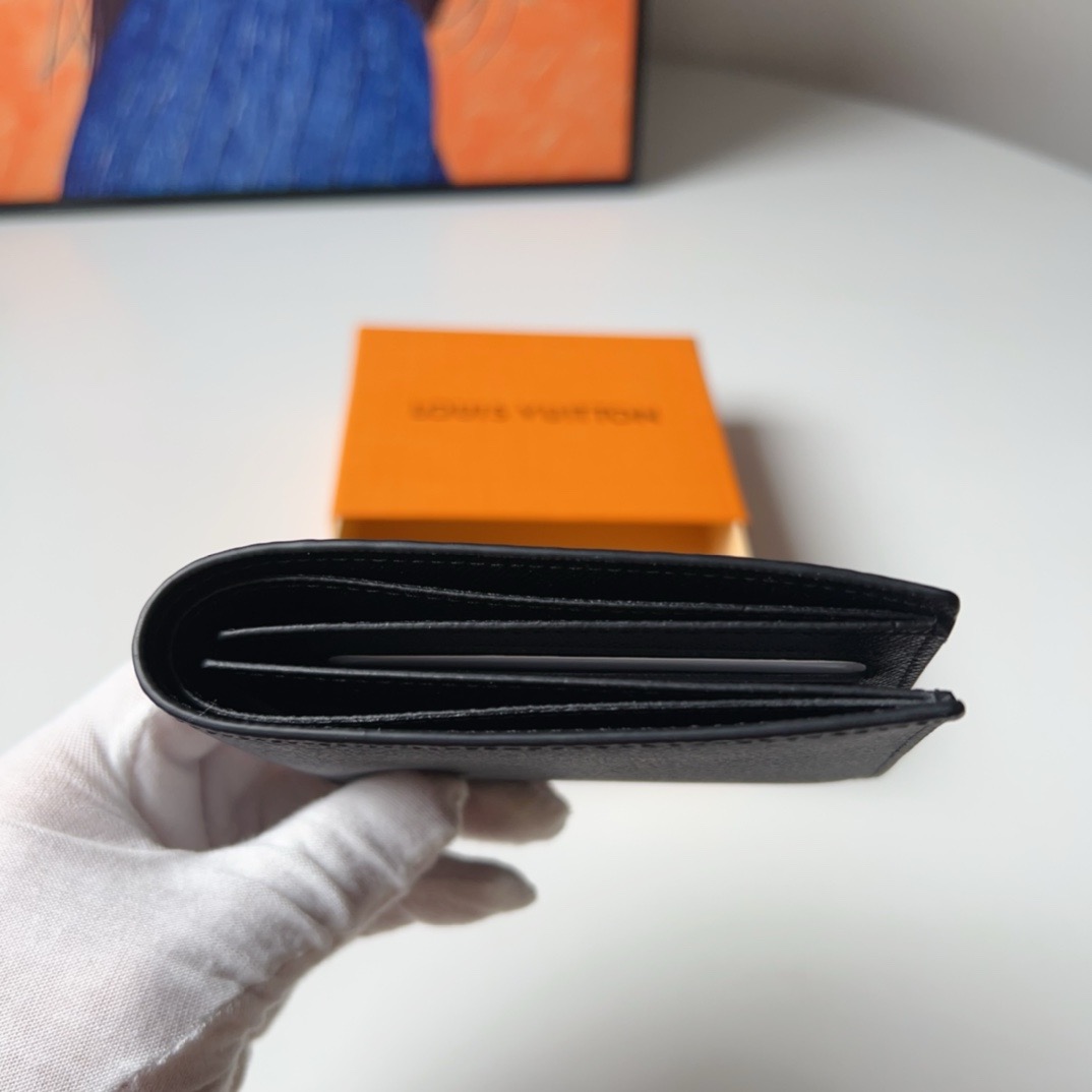 LV-M62294 Black Flower Slender Wallet