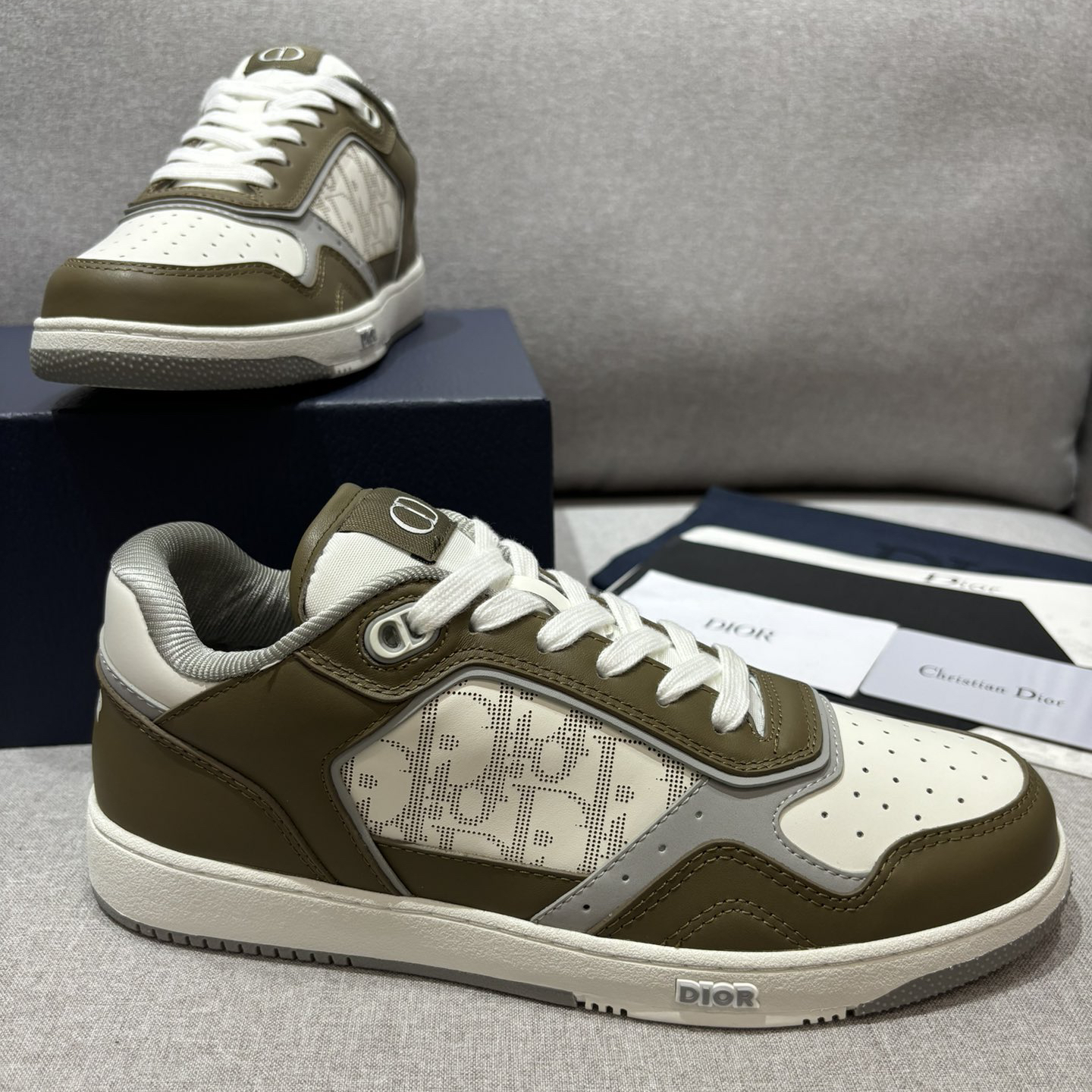 DIOR - Leather Round Toe Flat Heel Low Top Board Shoes