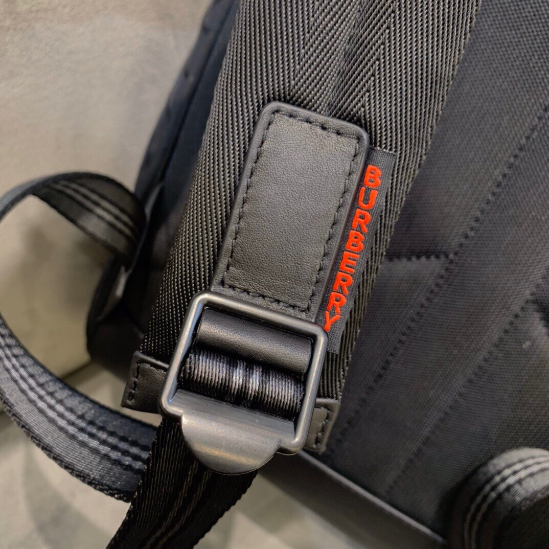 Burberry-Thomas Burr Exclusive Logo Pattern Jacquard