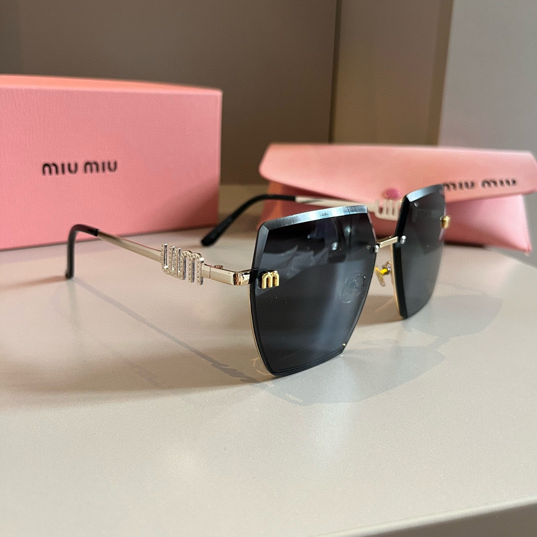 MiuMiu-2024 New Side Gold Logo Large Box Sunglasses