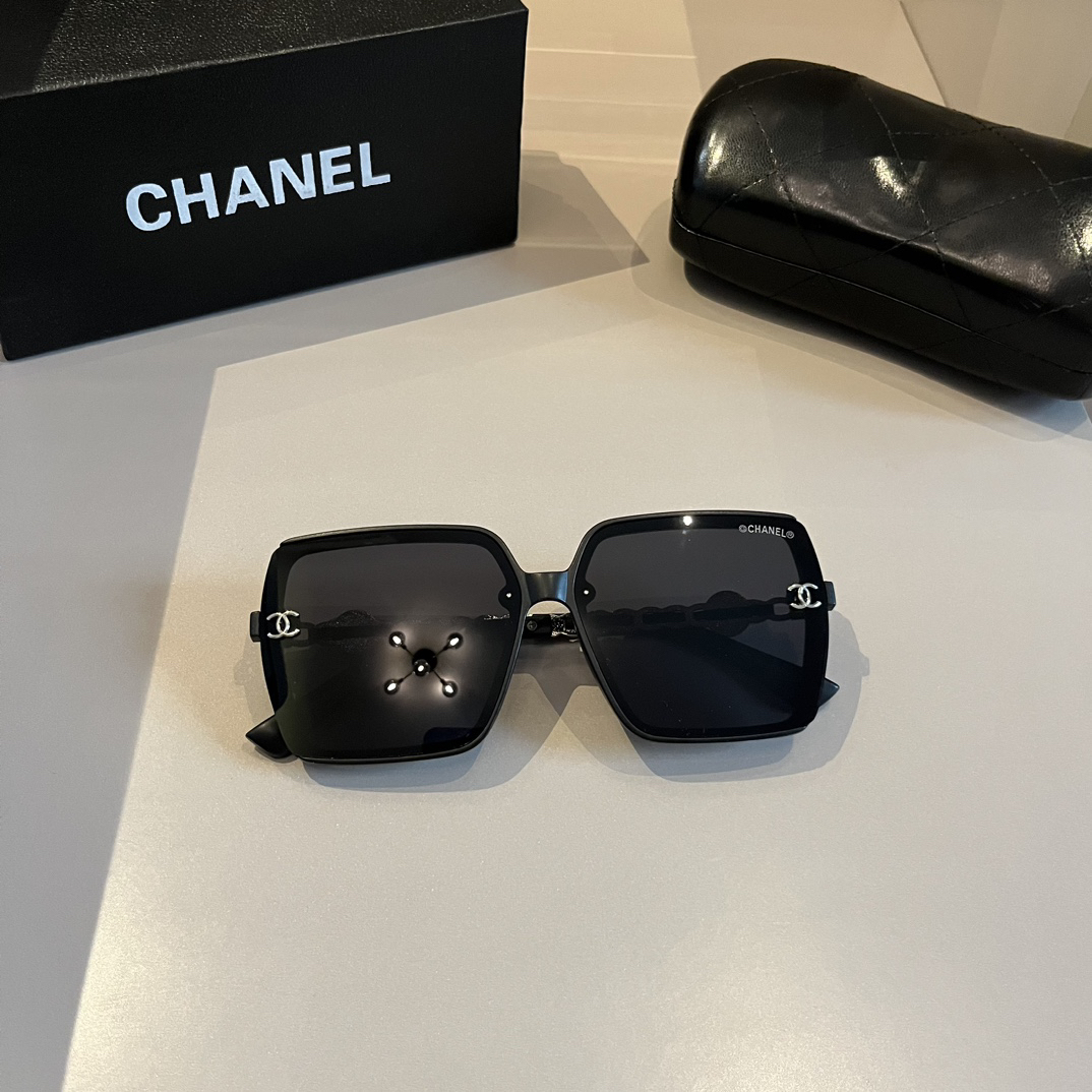 Chanel-New large frame Sunglasses