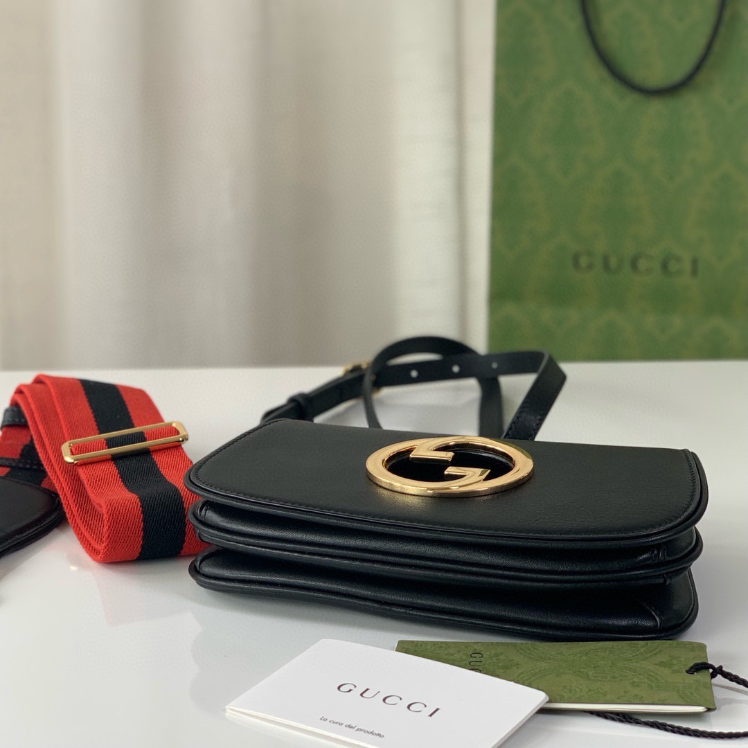 Gucci- Blondie series small handbag.
