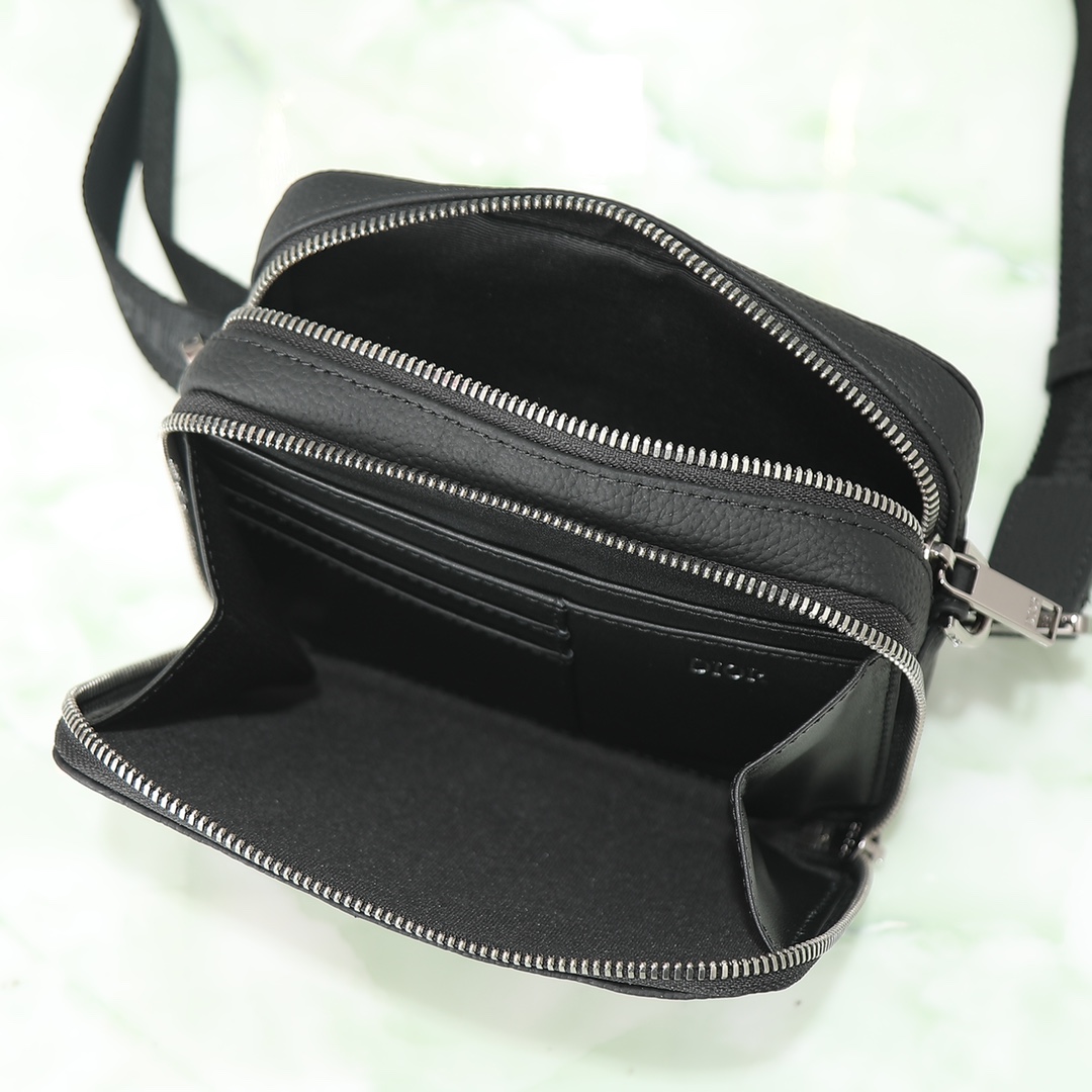 Dior-gravity cistian