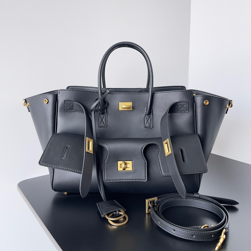 Balenciaga- BEL AIR Cowhide Leather Shoulder Crossbody Handbagndbag