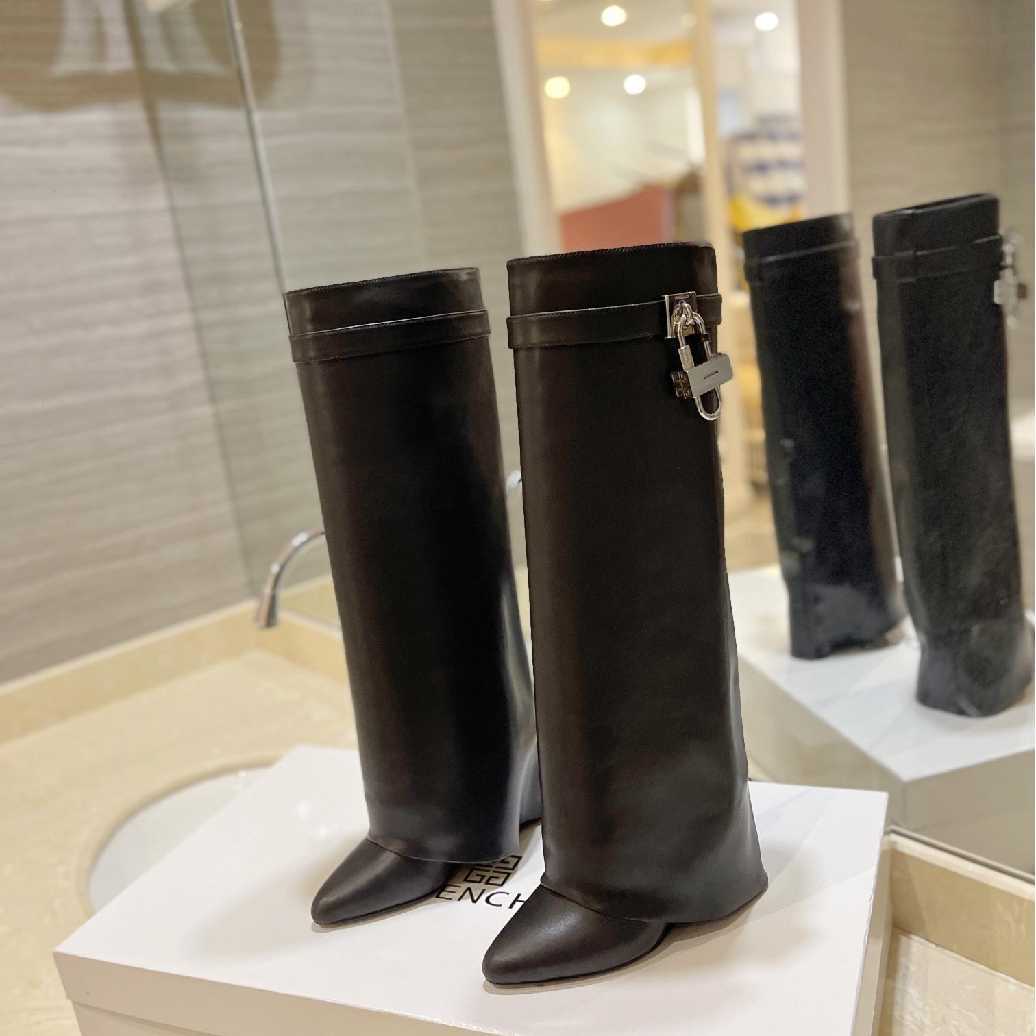 Givenchy-Fashion boots shiny leather boots