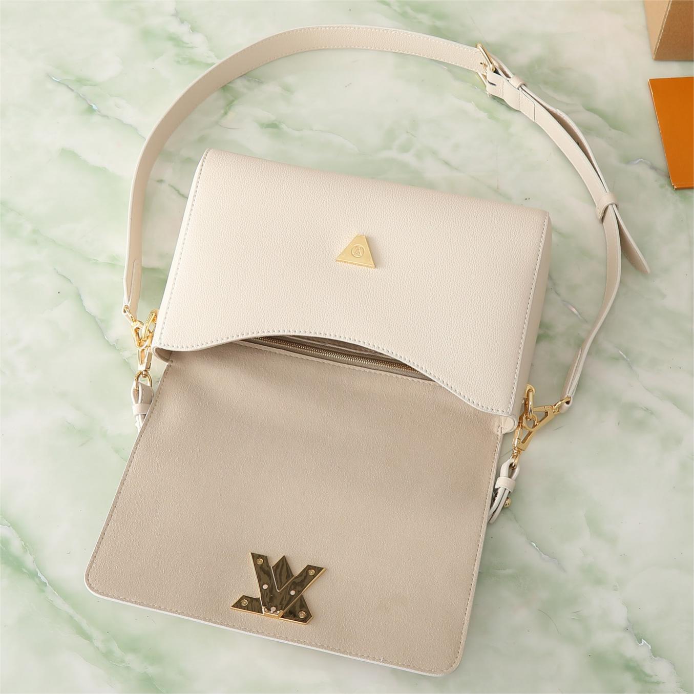 LV-New season's soft twist handbag