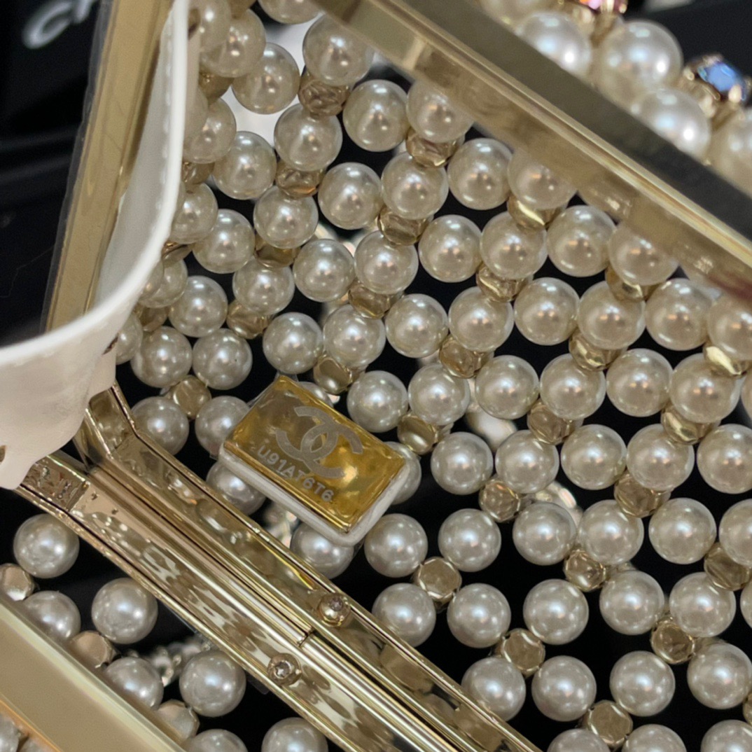 Chanel-Resort Evening Bag Pearl Glass Jewel Box