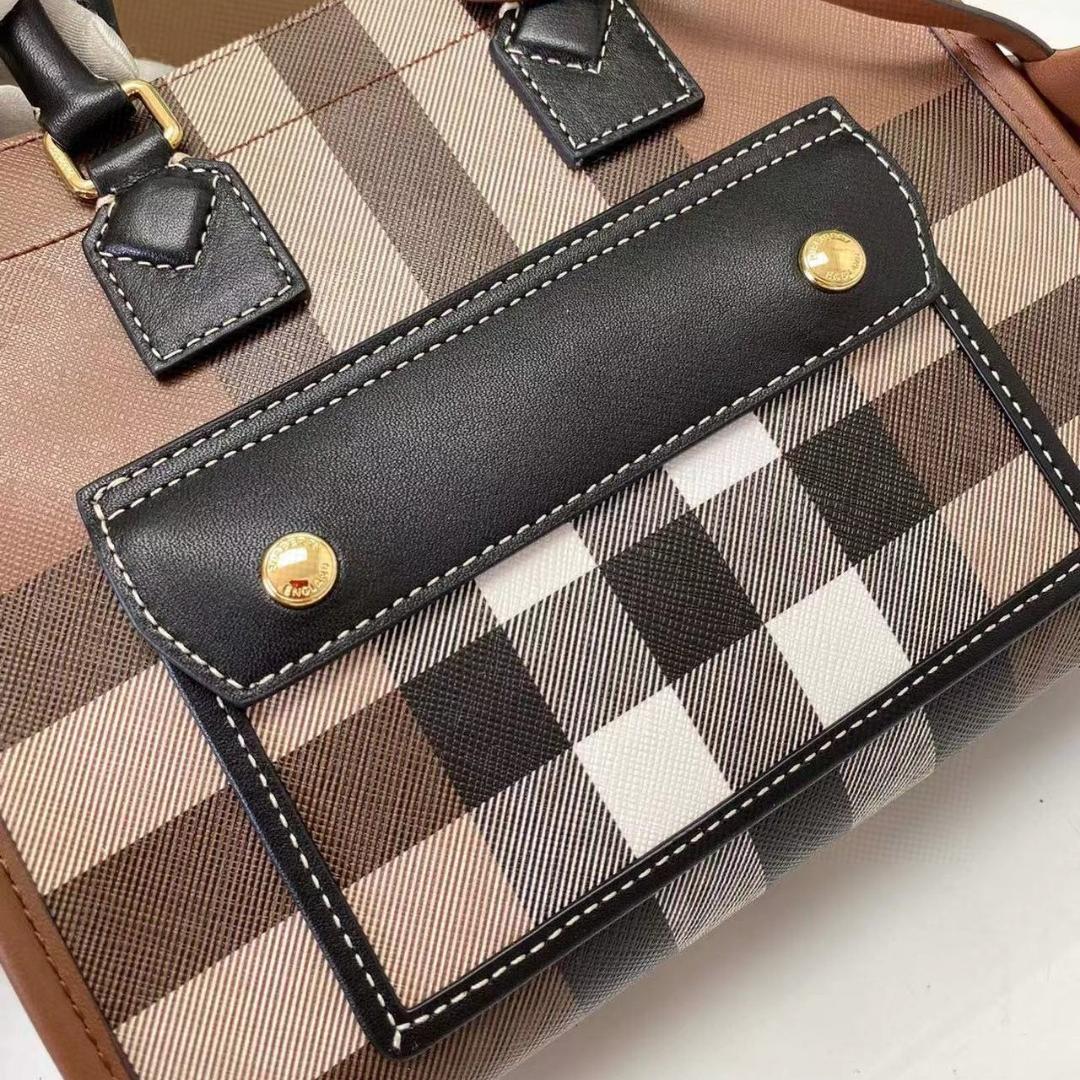 Burbuerry- Freya Tote Bag