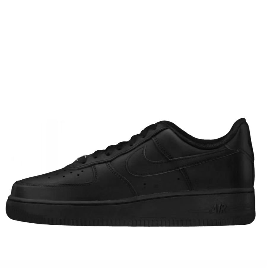 Nike-Air Force 1 ´ 07 Low Paired With Casual Sports Board Shoes