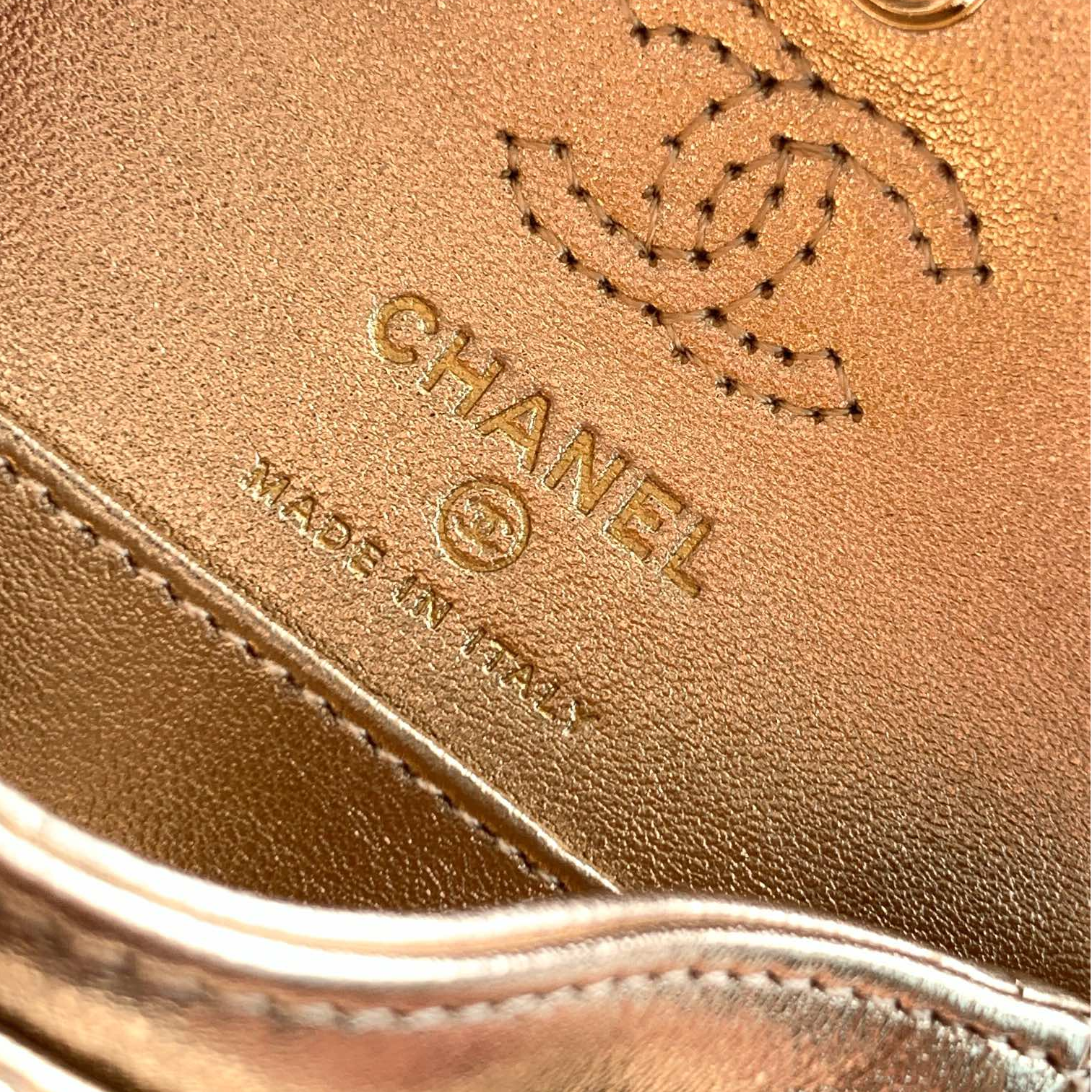 Chanel-25A mini love pearl CF handbag