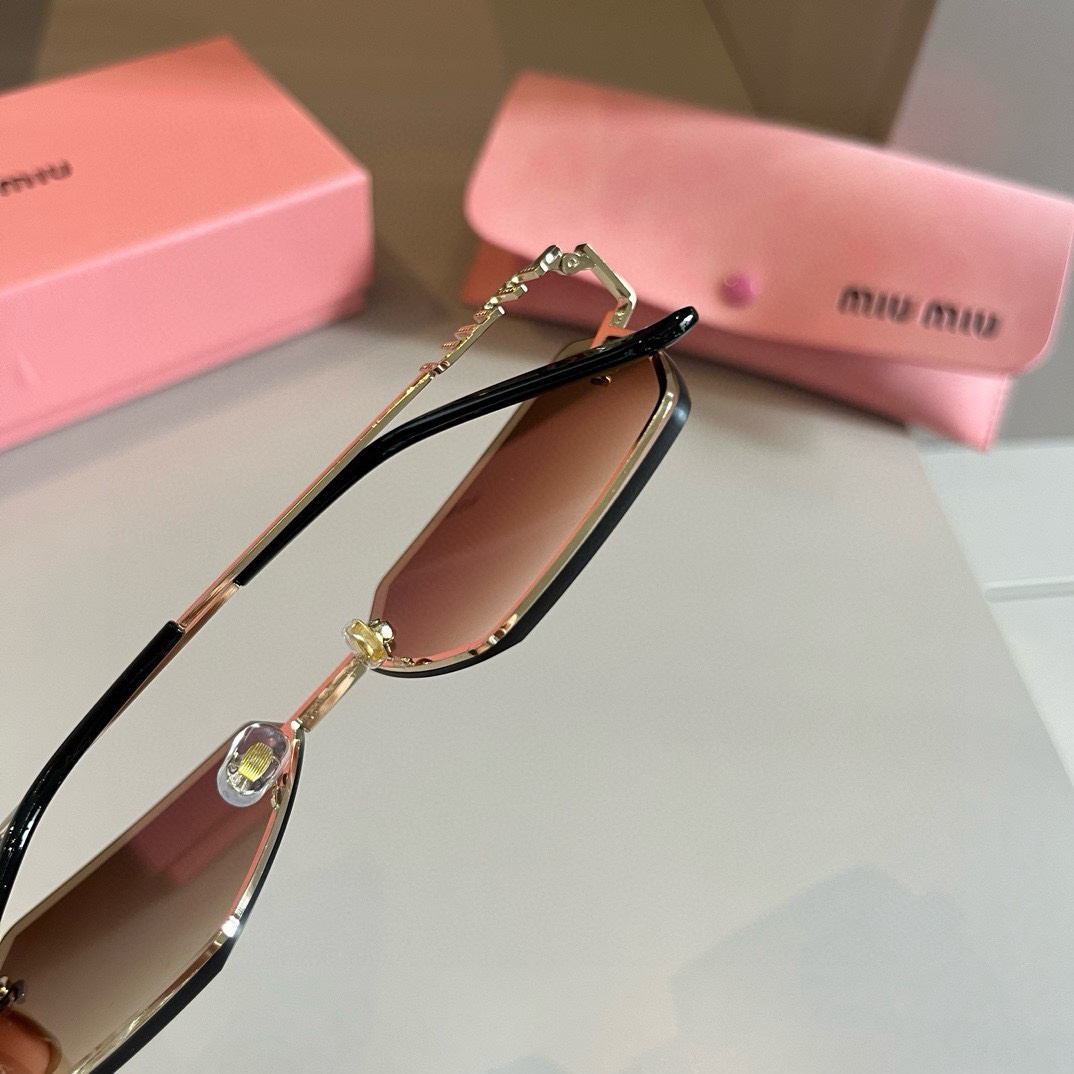 MiuMiu-2024 New Side Gold Logo Large Box Sunglasses