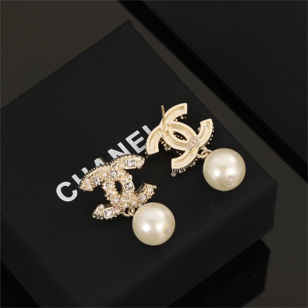 Chanel-Little Pearl