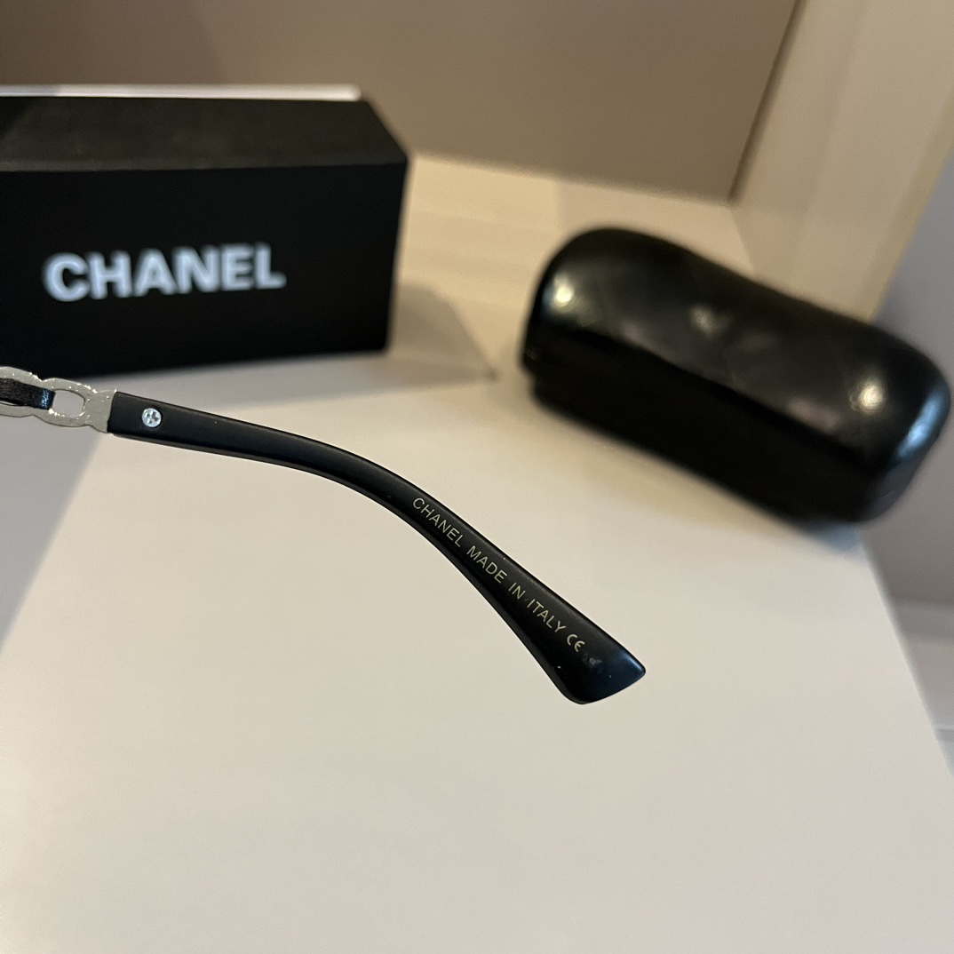 Chanel-New large frame Sunglasses