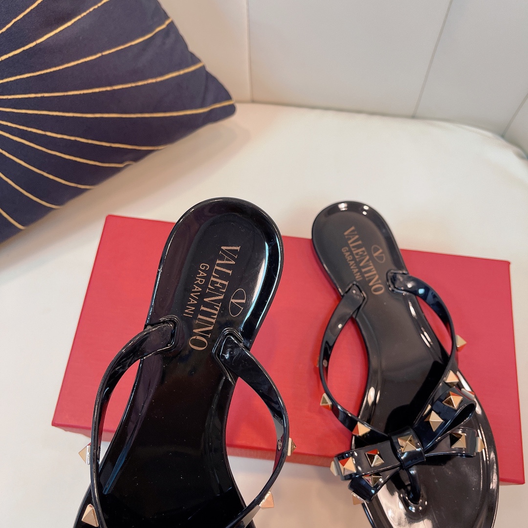 Valentino-Willow nail bow flip flops