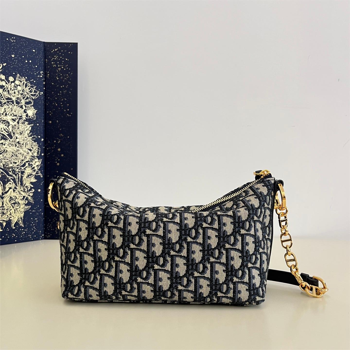 Dior-Hobo chain handbag with blue Oblique print