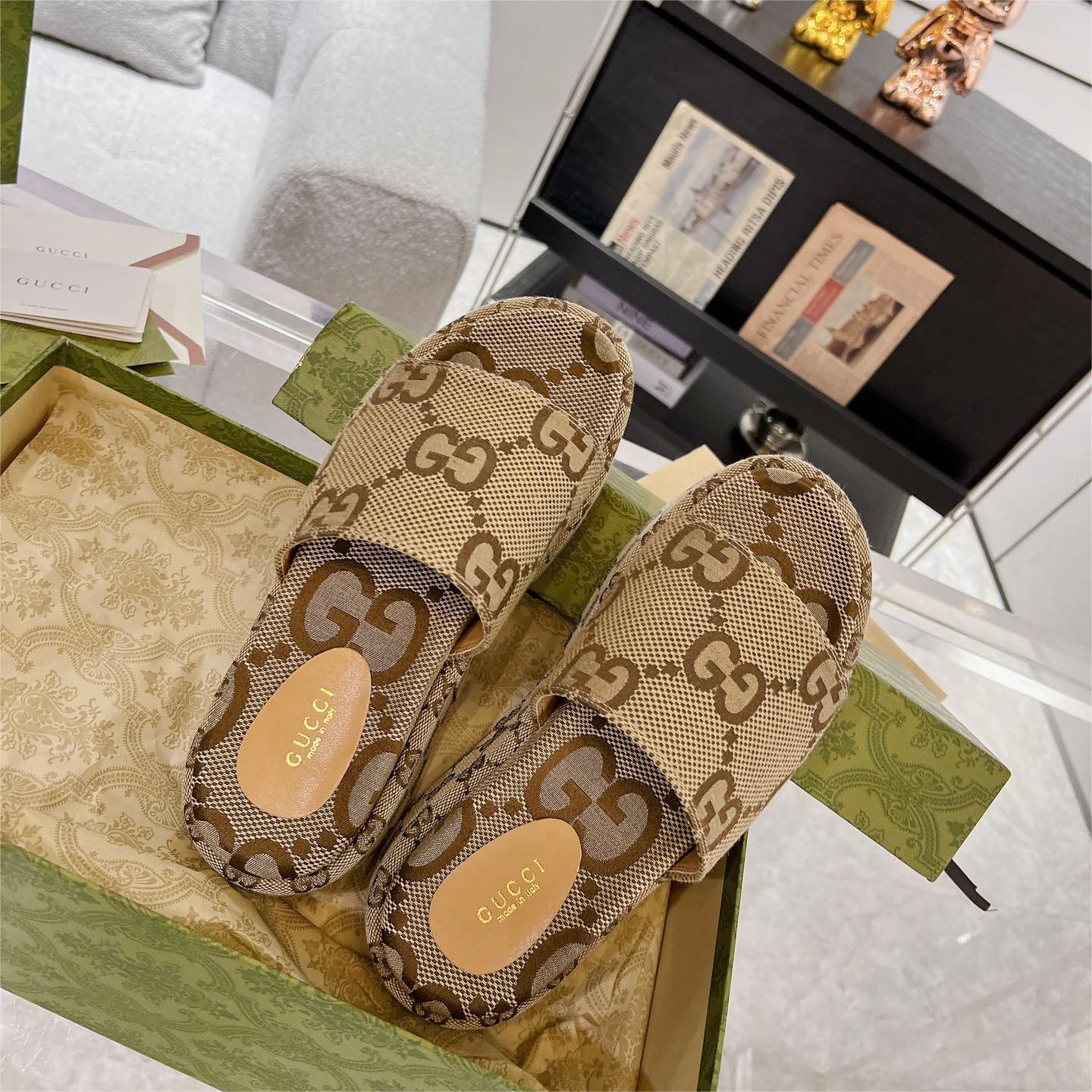 Gucci-thick soled classic embroidered canvas slippers