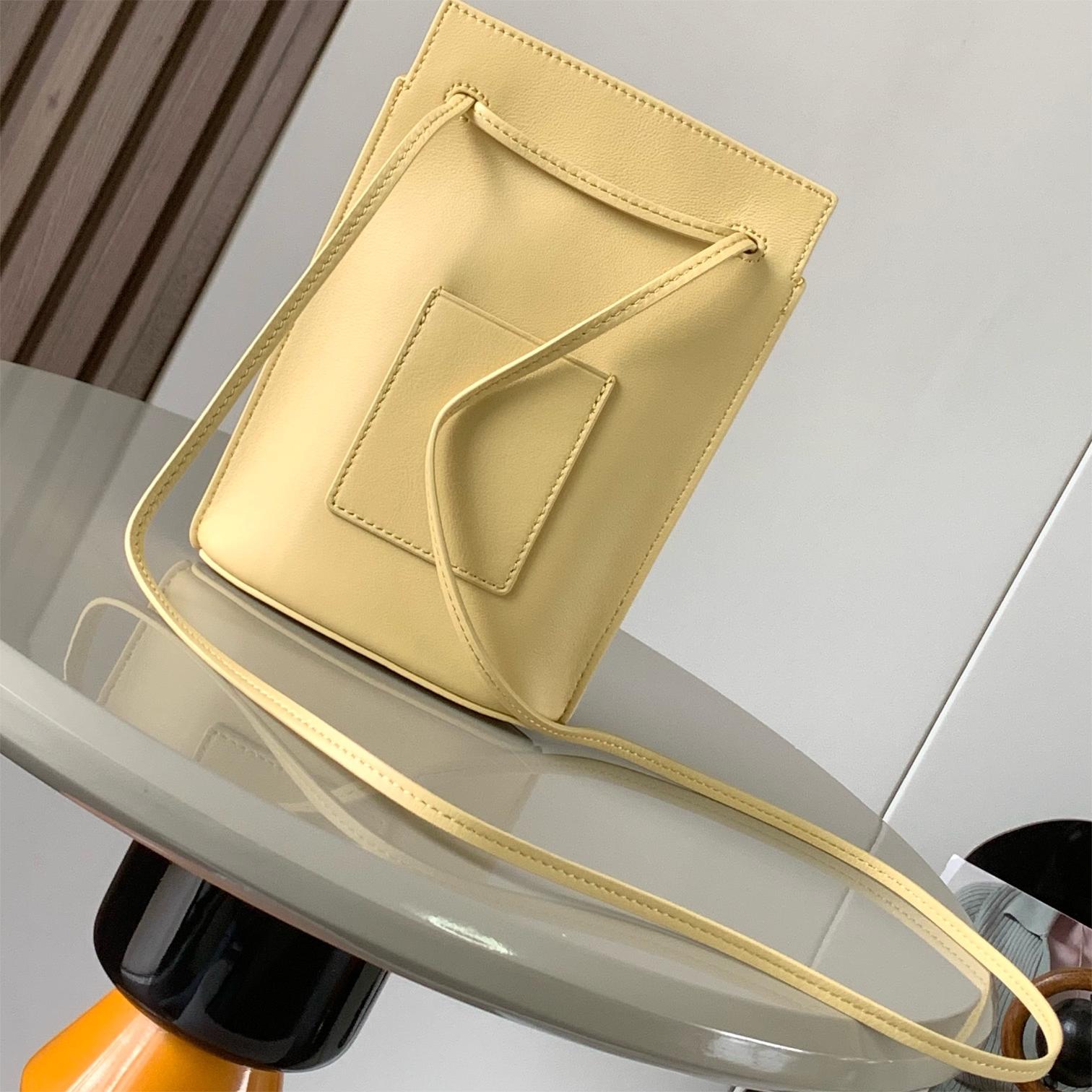 LOEWE-Dice Pocket Leather Dice Bag