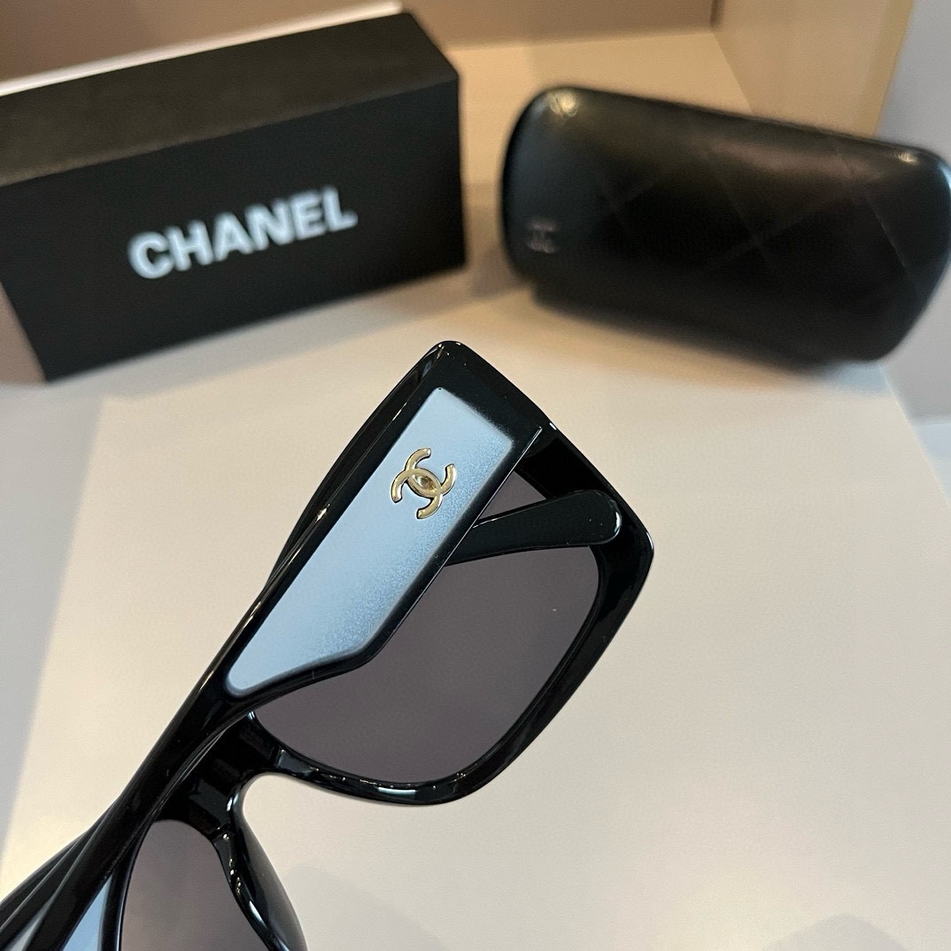 Chanel-socialite style Sunglasses