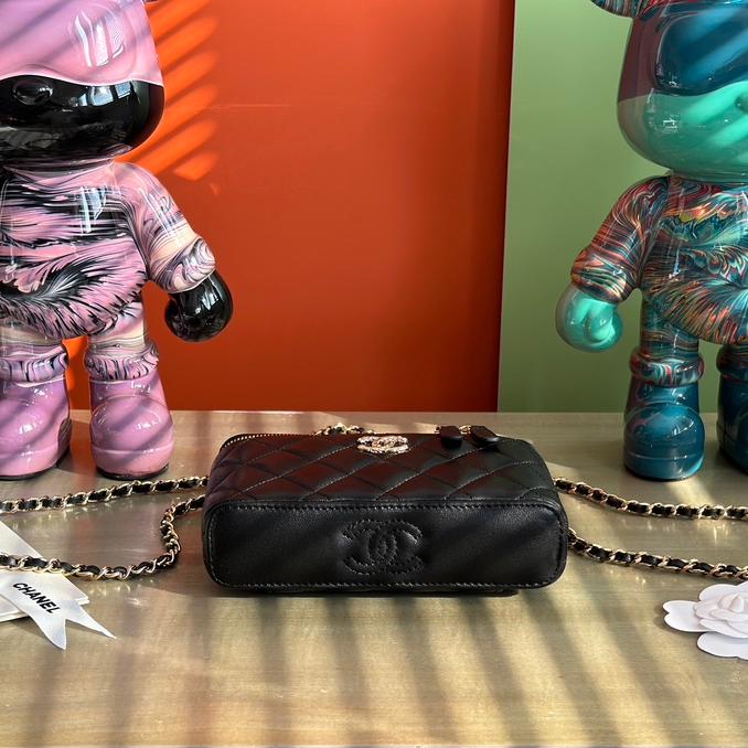 Chanel-23k Small flower camellia Vanity bag