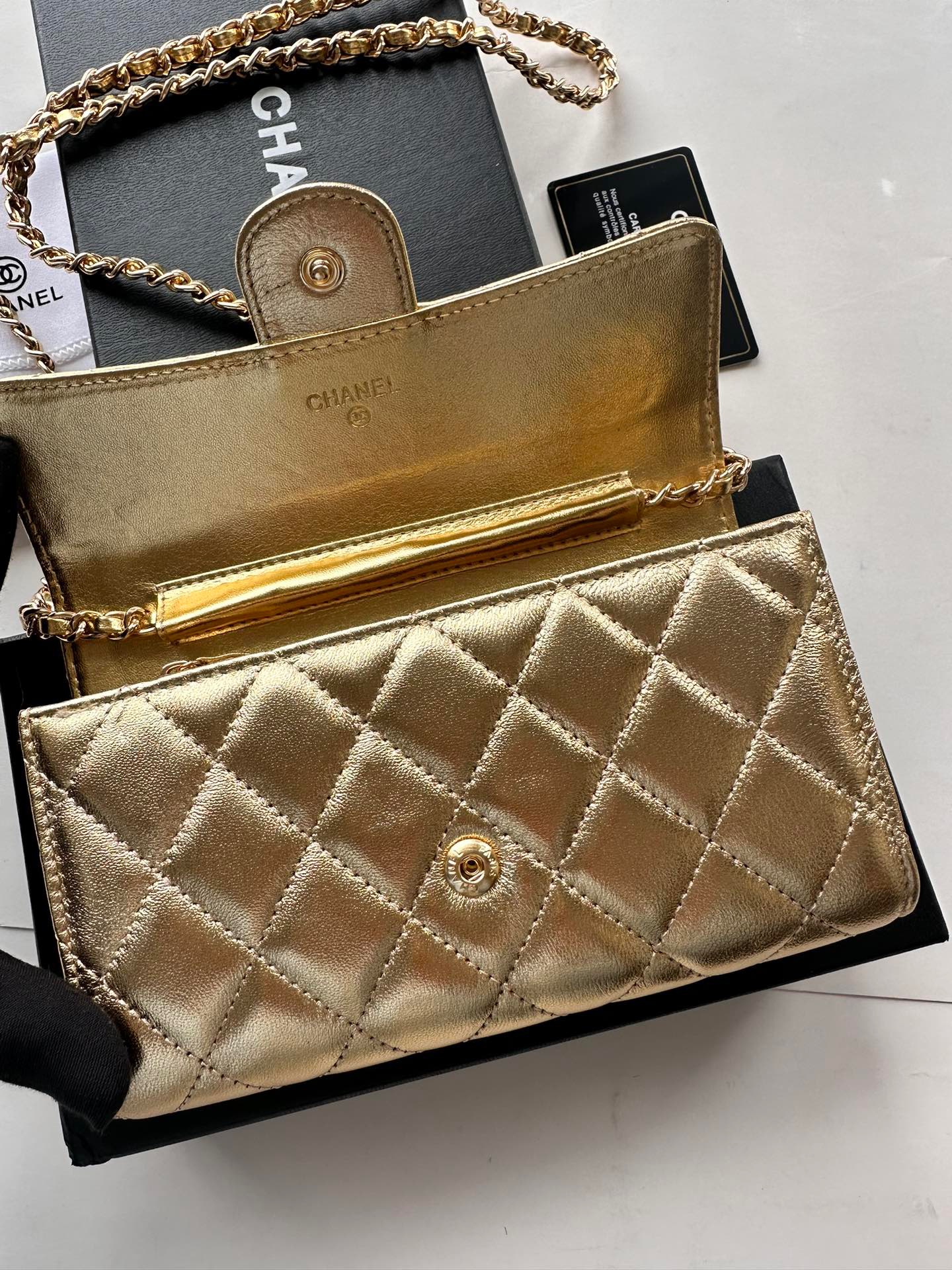 CHANEL-Lattice Caviar Cowhide Bag