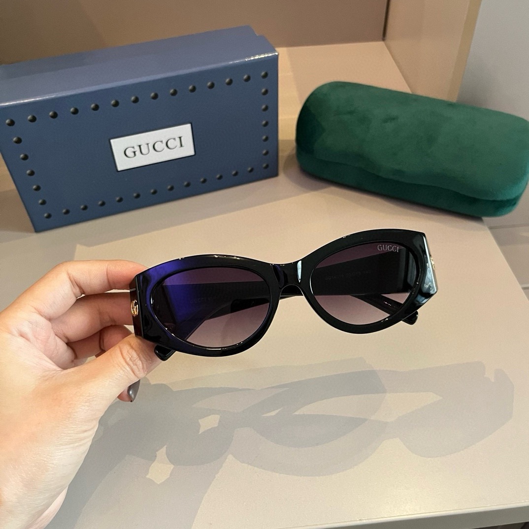 Gucci-Women's Cat Eye Small Frame Fashion Sunglasses