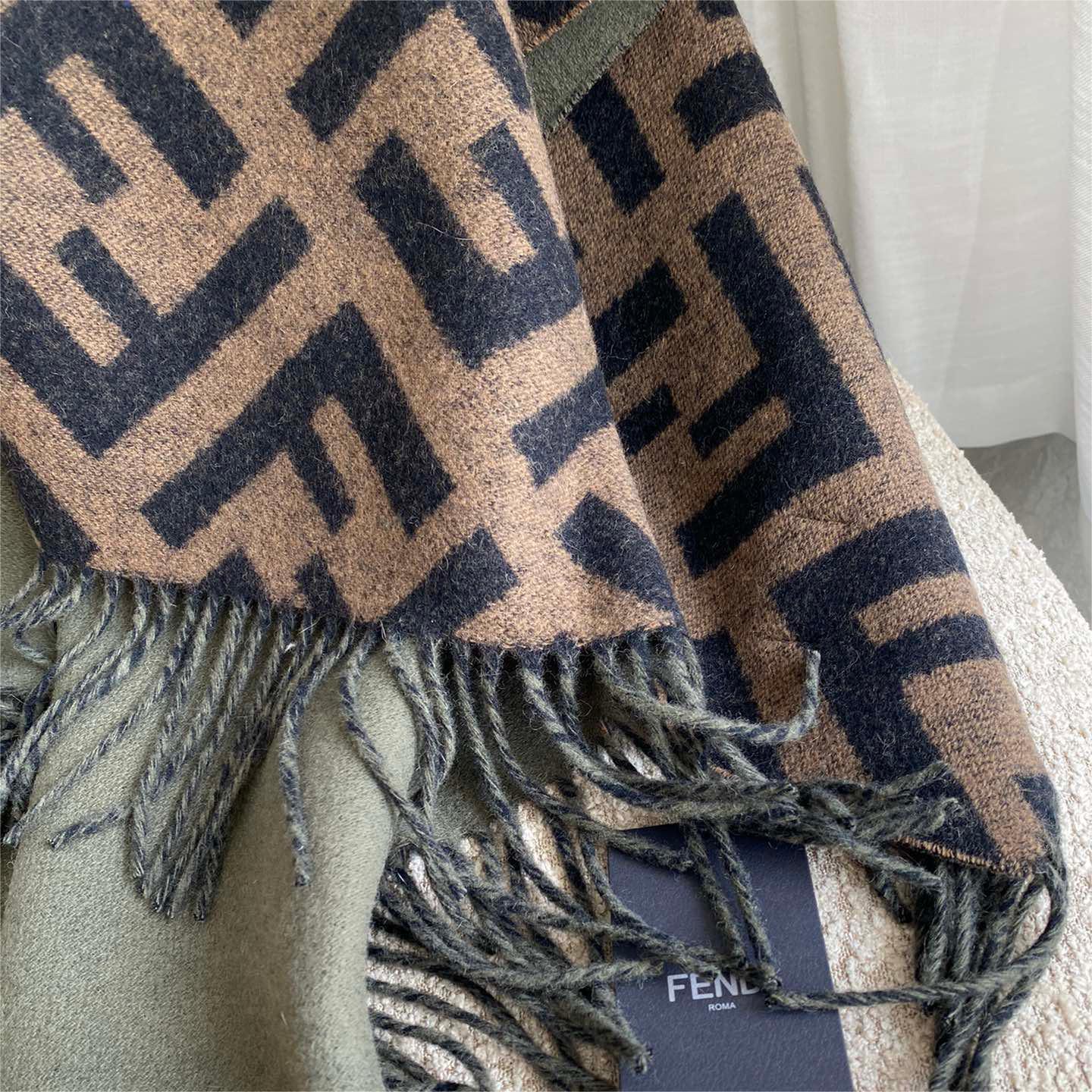 FENDI-Classic pattern wool and cashmere cape