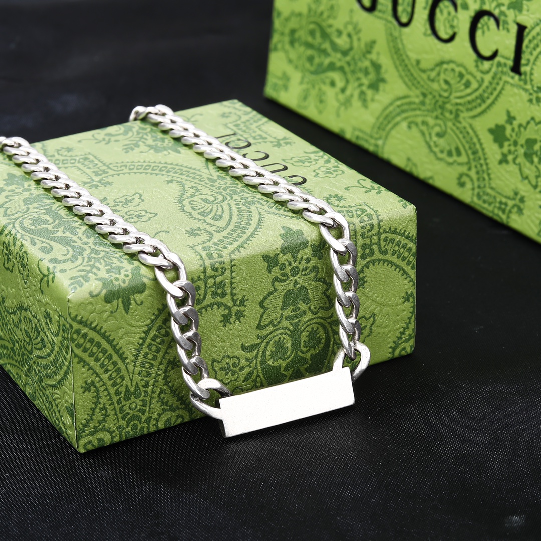GUCCI-Double G necklace