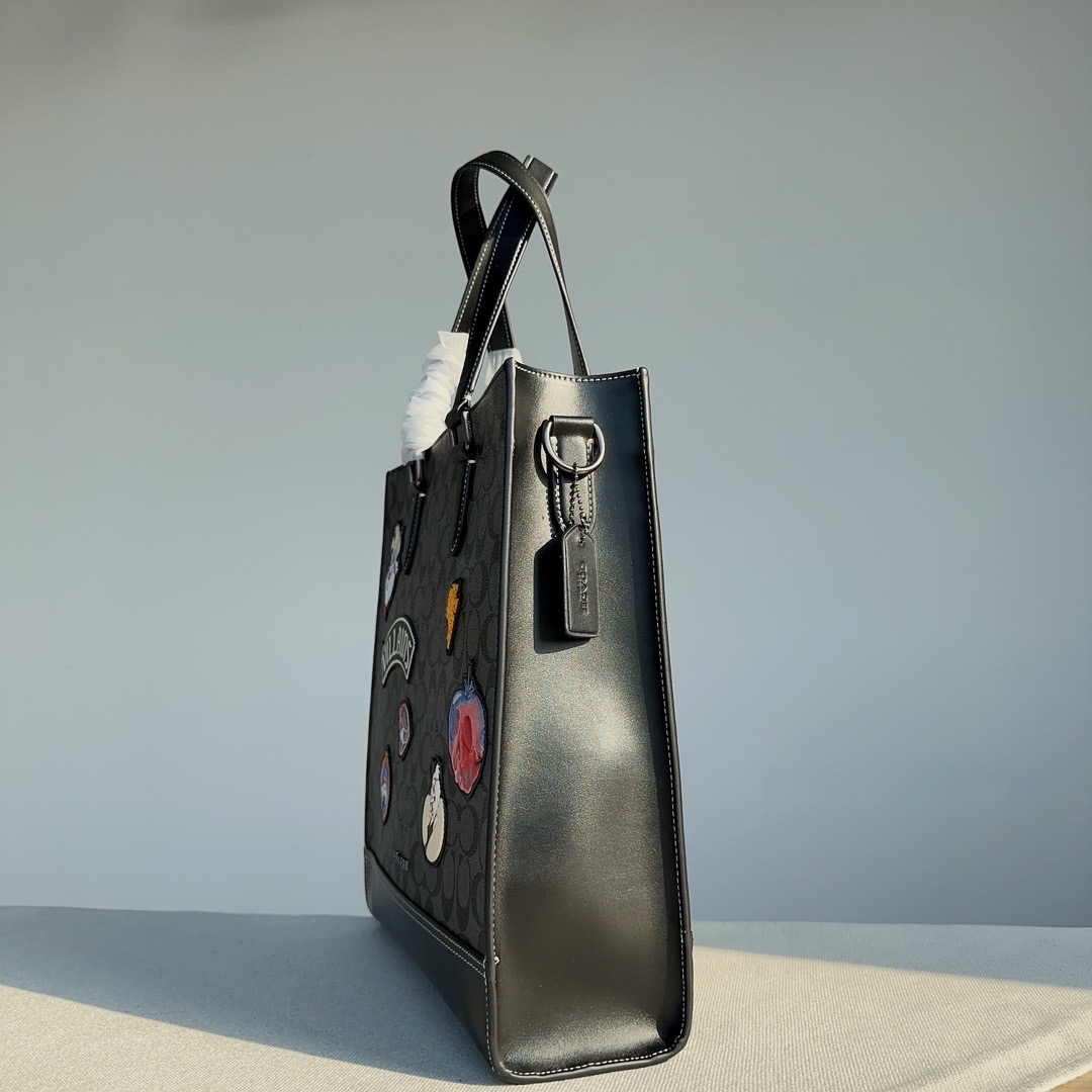 Coach-Disney Co branded Tote hvip88vip