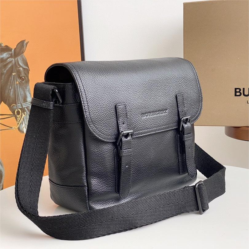 Burberry-Thick leather material mailman bag