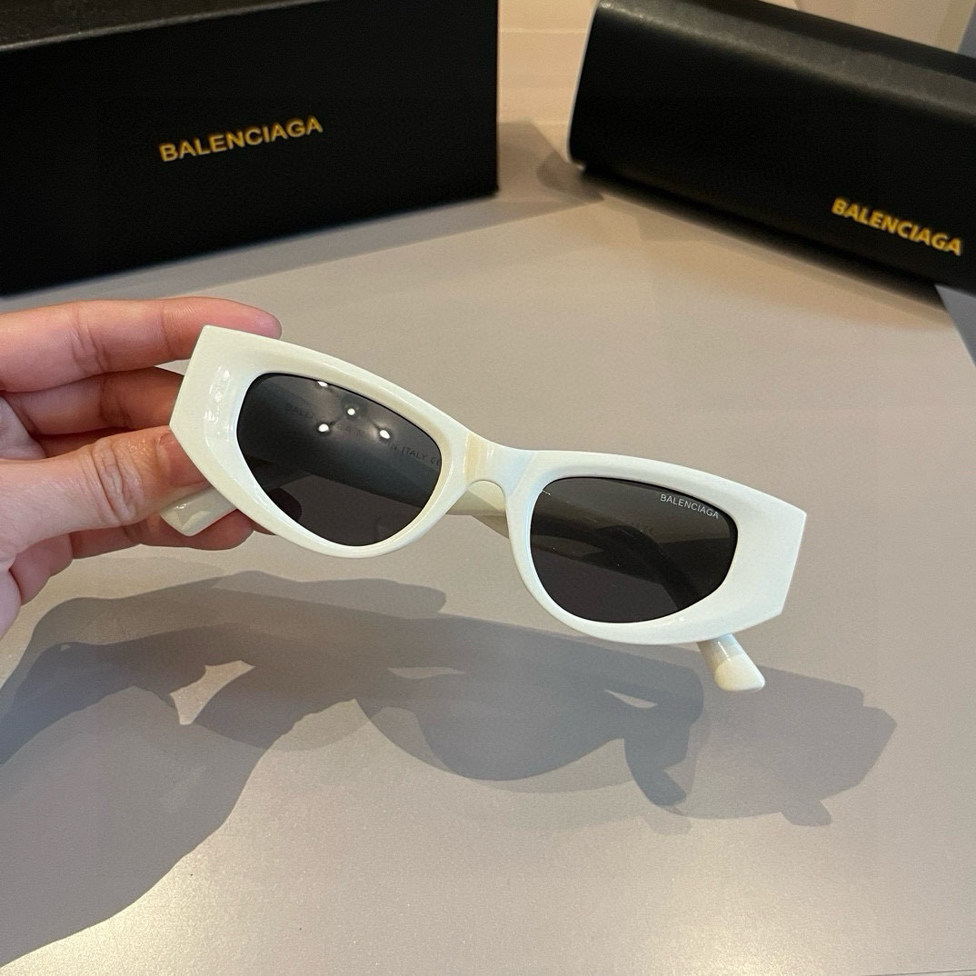 Balenciaga-Cat Eye Narrow Frame Celebrity Same Style Sunglasses