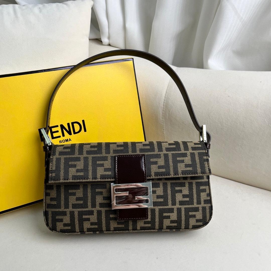 FENDI- Baguette Shoulder Carrying Crossbody Bag
